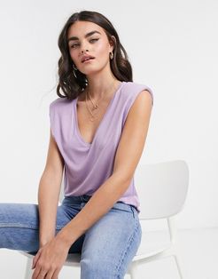 v neck shoulder pad t-shirt in lilac-Purple