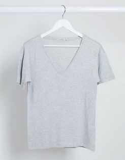 v neck t shirt in gray-Grey