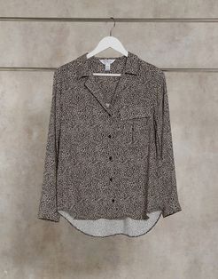 open collar shirt in micro leopard print-Grey