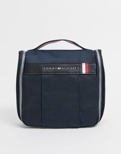 elevated nylon hanging toiletry bag-Navy