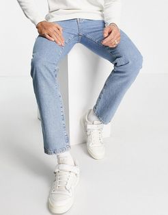 straight jeans in mid wash-Blues
