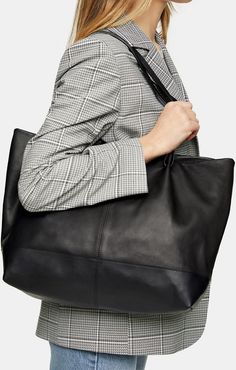 leather studded strap tote bag-Black