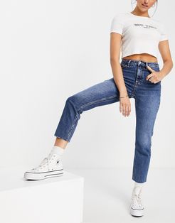 straight leg jeans in mid wash-Blues