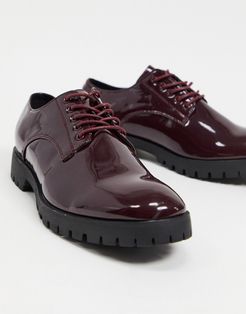 minimal lace up shoe in burgundy-Red