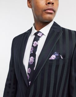 tie set with rose print in black