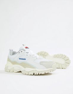 Bumpy Sneakers in White