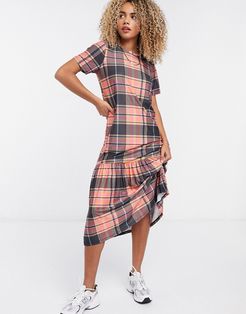 dropped hem smock midi dress in check-Black