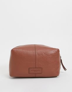 leather wash bag-Brown