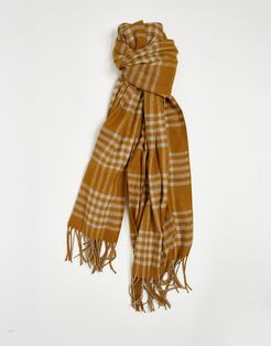 scarf with tassles in brown check