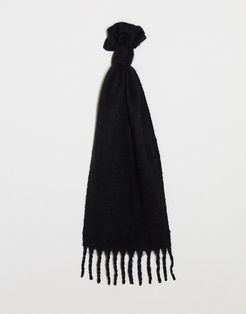 tassle hem scarf in black