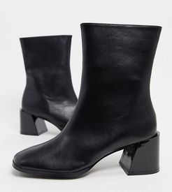 Exclusive Nat vegan square toe ankle boots in black