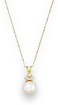 Cultured Freshwater Pearl and Diamond Pendant Necklace in 14K Yellow Gold, 18