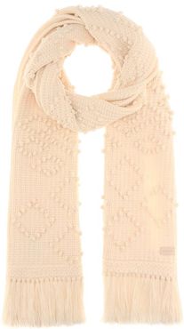 Fringed wool scarf