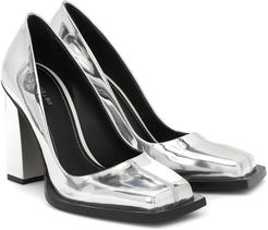 Metallic leather pumps