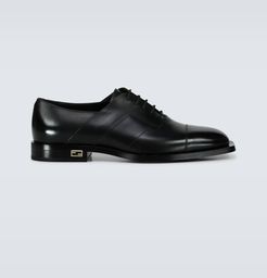 FF Baguette leather Oxford shoes
