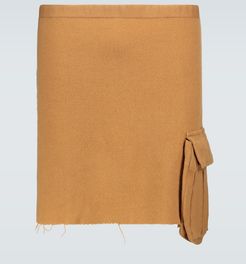 Wool apron with pocket