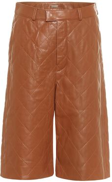 Quilted leather Bermuda shorts