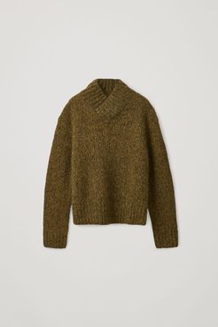 HIGH NECK KNITTED SWEATER