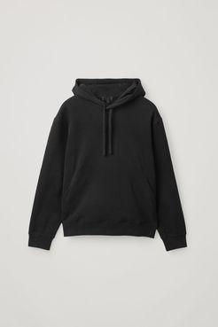 STRUCTURED HOODIE