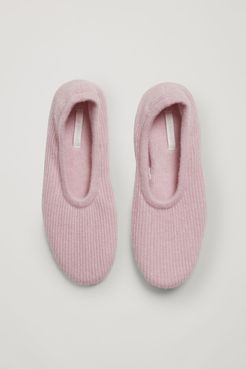 RIBBED CASHMERE SLIPPERS