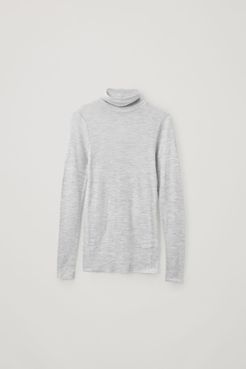 FINE TURTLENECK WOOL TOP