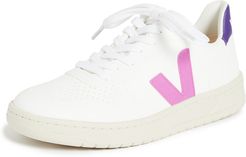 V-10 Sneakers