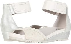 Sagittarius (Off-White Pattern Suede/White Alyssum Natural Soft) Women's Sandals