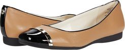 Rejoyce Flat (Latte/Black) Women's Shoes