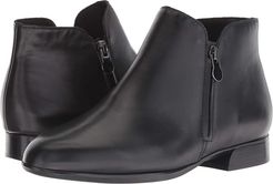 Averee (Black Leather/Suede) Women's  Shoes