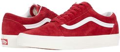 Old Skool ((Pig Suede) Chili Pepper/True White) Skate Shoes