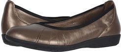 Alder Derby (Bronze Sheep Sonar Shiny) Women's  Shoes