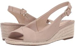 Socialite (Tender Taupe Soft Canvas) Women's Shoes