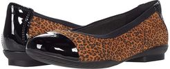 Sara Orchid (Dark Tan Leopard Suede) Women's Shoes