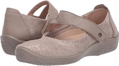 Cosmo (Taupe Agatha) Women's Shoes