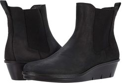 Skyler Wedge Chelsea Boot (Black) Women's Shoes