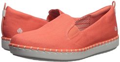 Step Glow Slip (Coral Canvas) Women's Slip on  Shoes