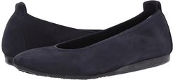 Laius (Nuit) Women's Slip on  Shoes