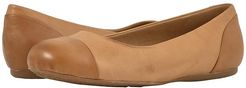 Sonoma Cap Toe (Tan/Luggage) Women's Flat Shoes