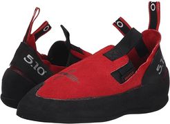 Moccasym (Power Red/Black/Matte Silver) Men's Climbing Shoes