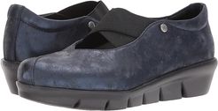 Cursa (Navy Amalia) Women's Slip on  Shoes