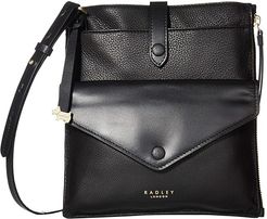 Wilton Way - Medium Slim Tab Crossbody (Black) Handbags