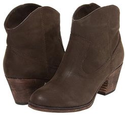 Soundoff (Brown Vintage Worn) Women's Pull-on Boots