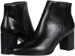 Camdyn Waterproof Bootie (Black) Women's Shoes