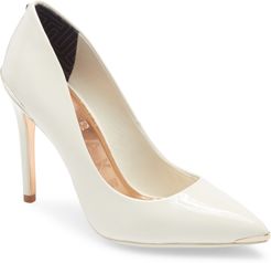 Izbell Pointed Toe Pump