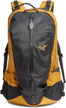 Arro 22 Nylon Backpack - Yellow