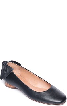 Eloise Bow Flat