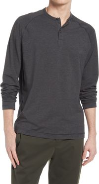 Go-To Long Sleeve Performance Henley T-Shirt