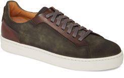 Soria Sneaker