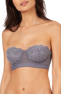 The Lace Strapless Bra