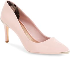Wishrr Pointed Toe Pump